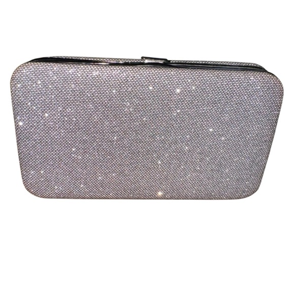 Elegant Silver Clutch Bag 5.5” X 3” With Clasp and Credit Card Holder EUC - Picture 3 of 7